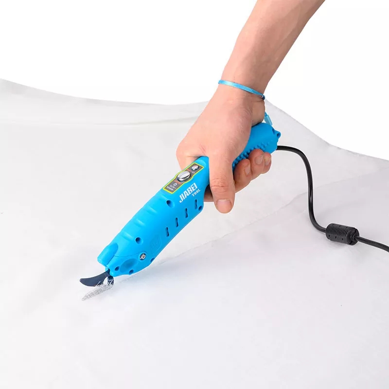  Electric Scissors VS Manual Scissors: Which One is Better?