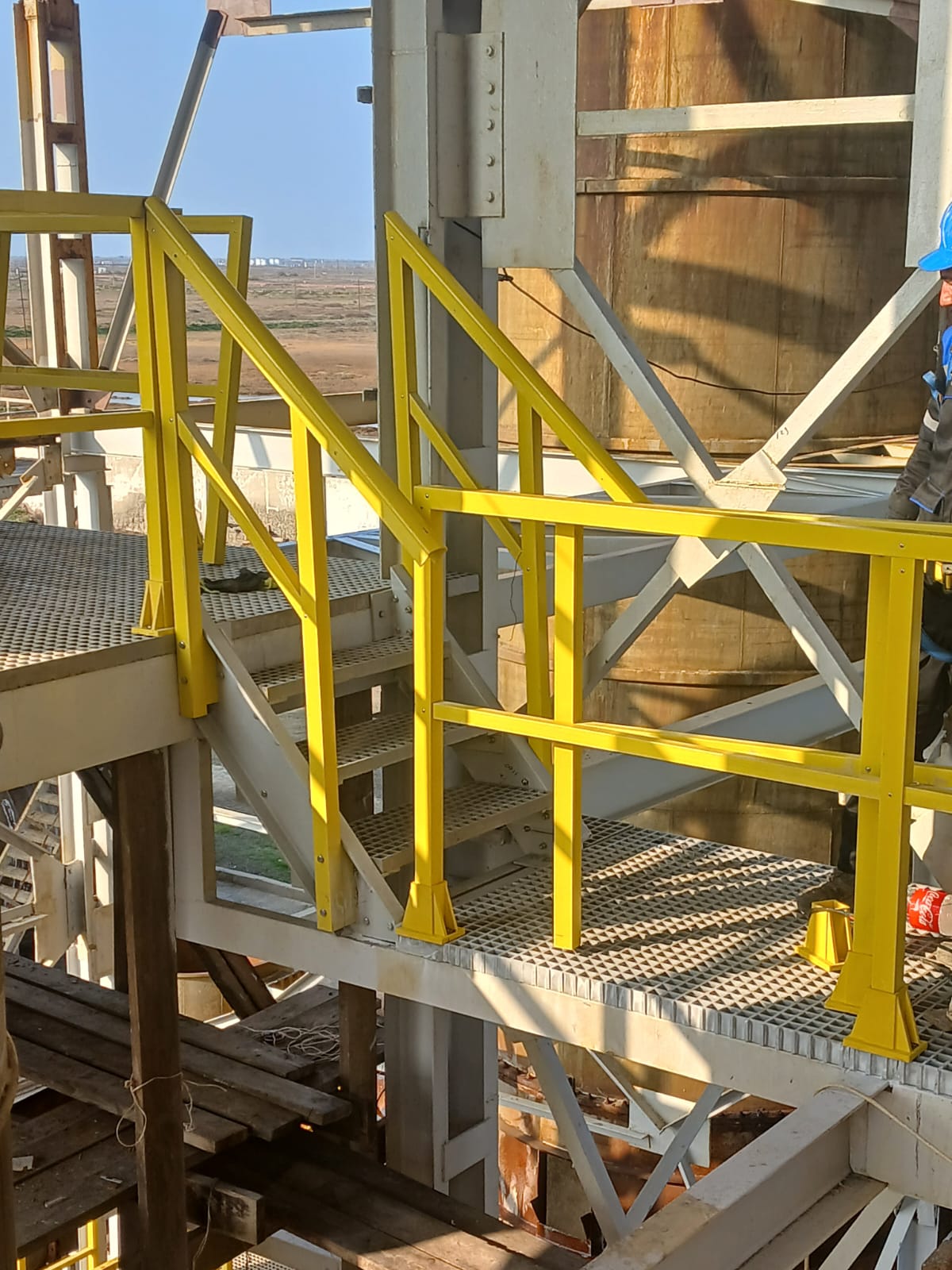 FRP Handrail Solutions: Innovative ODM Designs for Modern Architecture